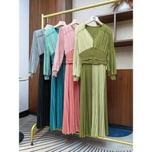 Xiaoxiangfeng women's clothing French autumn temperament new long skirt high-end V-neck long sleeved dress lantern sleeve pleats：圖片 6