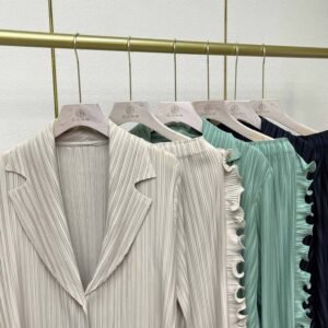 New women's long sleeved autumn and winter collection, plus size women's fashion collar, simple wood ear edge set：圖片 6