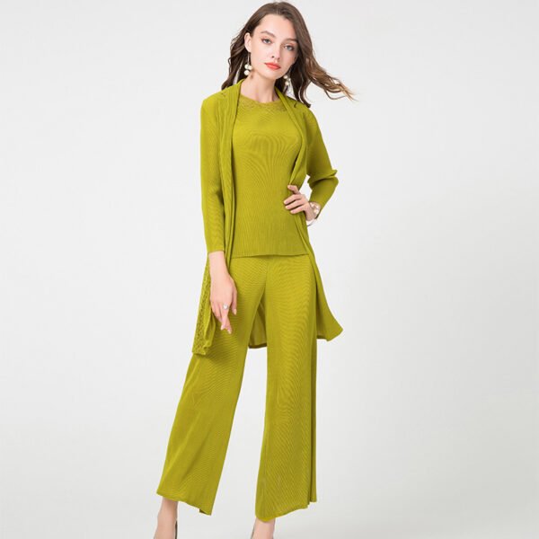 K90812 long sleeved 3-piece Jia Ning pleated autumn and winter new women's static color fashion set