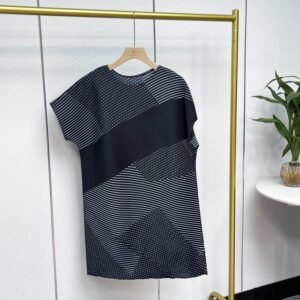 Jia Ning's new summer versatile plus size retro design mid to long women's irregular dress round neck short sleeved shirt