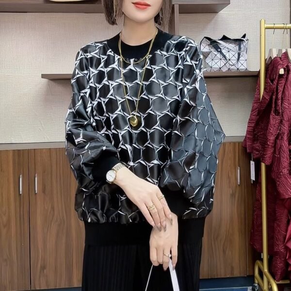 Ladies' autumn and winter hoodies, fashionable and versatile with lantern sleeves, round neck, original small fragrant style, temperament, covering the flesh, early autumn