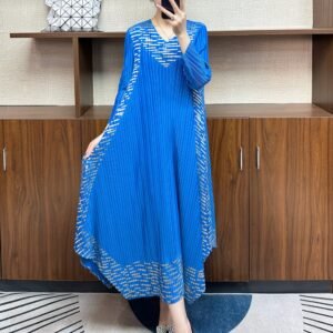 Autumn and winter pleated loose flesh covering versatile pullover long sleeved slimming V-neck hot stamping dress long skirt high-end temperament：圖片 3