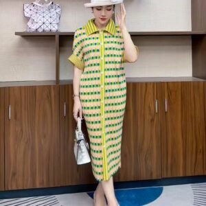 Green heart dress with lapel, new summer short sleeved POLO contrasting color, slimming and high-end temperament, explosive striped design