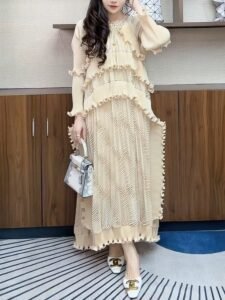 New Super Immortal Flesh Covering Dress for Young Autumn and Winter, Black Fungus Edge length Dress, Elegant and Noble with a Western Style：圖片 2