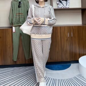2024 Advanced Spring New Hooded Sports Set with Age Reducing Fashion and Casual Wrinkle Two Piece Set for Meat Covering：圖片 2