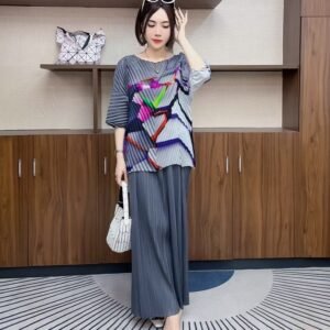 2024 printed summer round neck short sleeved temperament pleated top, popular for covering flesh and stomach, Korean version sweet chic versatile：圖片 5