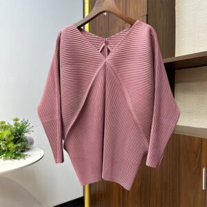 Autumn V-neck long sleeved T-shirt top for outerwear, popular style with small fragrance, pleated to cover the flesh, loose temperament, bata shirt looks slim：圖片 8