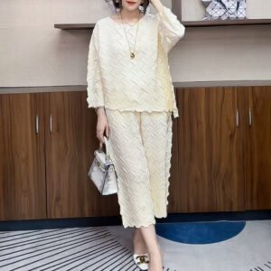 Fall/Winter Versatile 2024 New Women's Round Neck Top, Casual Pants, Two Piece Set, Stylish and Western Style：圖片 9