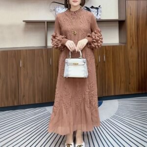 Miyake Heavy Industries Embroidered Fashionable Dress for Autumn and Winter 2024 New Style, Skinny and Wrinkled Large Size Bottom Cover to Cover the Stomach：圖片 7