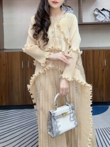 New Super Immortal Flesh Covering Dress for Young Autumn and Winter, Black Fungus Edge length Dress, Elegant and Noble with a Western Style：圖片 3