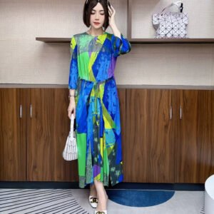 Miyake dress 2024 stylish plus size new model with meat blocking and fashionable printing, slimming and pleated elegant temperament, covering the belly