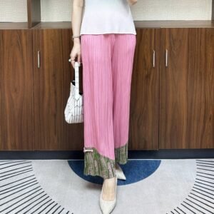 Miyake Pear shaped New Casual Pants with High Waist, Versatile and Slim Look, Folded Casual Pants for Women, Straight Tube, Loose and Thin, Wide Leg Pants