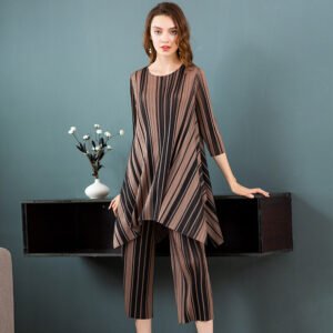 K80834- Color blocked vertical stripe set with three quarter sleeves, high-end fashion two-piece set