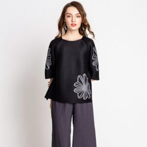 Jianing top T-shirt with high-end design, round neck and five quarter sleeves, elegant commuting style, and loose print on the headband：圖片 7