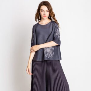Jianing top T-shirt with high-end design, round neck and five quarter sleeves, elegant commuting style, and loose print on the headband：圖片 3