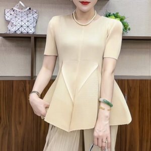 Minimally pleated little child's flesh concealing temperament round neck t-shirt short sleeved summer loose top versatile commuting solid color：圖片 2