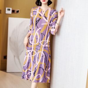 K221161 Large Loose Mom Style Long Three Line Vertical Strip Dress：圖片 5