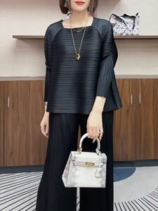 Miyake Qianying pleated solid color top with nine quarter sleeves, summer loose fit, belly covering t-shirt for women, fashionable and stylish, slimming and versatile：圖片 7
