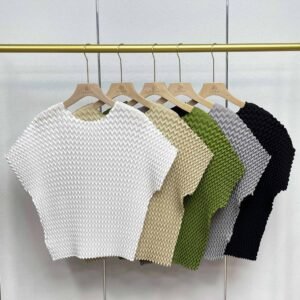 Jia Ning's new temperament round neck short sleeved solid color pineapple grid top pullover with Japanese and Korean casual minimalist style loose fit