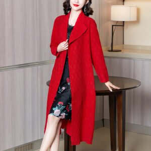 Jia Ning pleated plus size 2022 spring outfit new fashionable shawl plus size long sleeved mid length windbreaker jacket elegant style：圖片 5