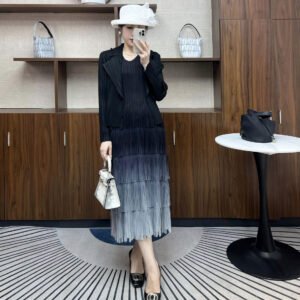 Jia Ning San Zhai slim fit leisure plus size new style temperament versatile V-neck gradient tassel two-piece set：圖片 7