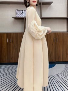 Autumn dress slimming temperament long sleeved autumn and winter fashion French waist cinching light luxury style versatile long skirt maternity wear：圖片 9
