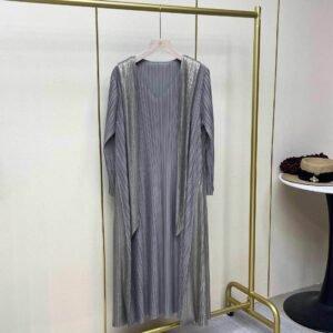 Autumn and winter new plus size women's retro long sleeved hot stamping V-neck hooded dress fashionable mid length skirt A-line skirt loose fit：圖片 10