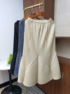 Summer half length skirt with floral buds, high waisted, fashionable, versatile, pleated, elegant, mid length, and Western style：圖片 3