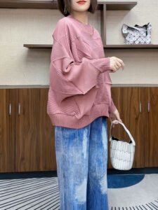 Jia Ning San Zhai's new pleated women's clothing in large size loose fitting pullover, stylish diamond pleated top, early autumn loose long sleeved：圖片 6