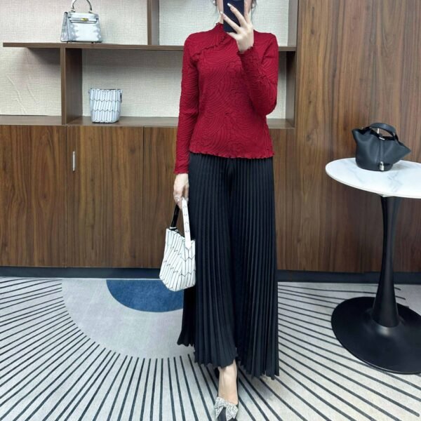 New retro and stylish plus size pleated slim fit women's clothing base casual long sleeved button embroidered top
