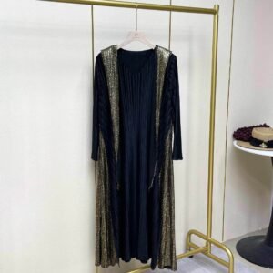 Autumn and winter new plus size women's retro long sleeved hot stamping V-neck hooded dress fashionable mid length skirt A-line skirt loose fit：圖片 7