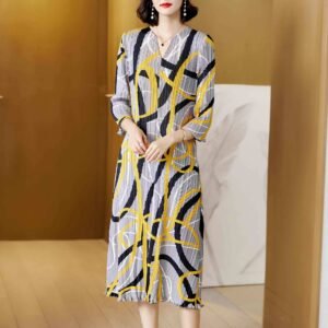 K221161 Large Loose Mom Style Long Three Line Vertical Strip Dress：圖片 6
