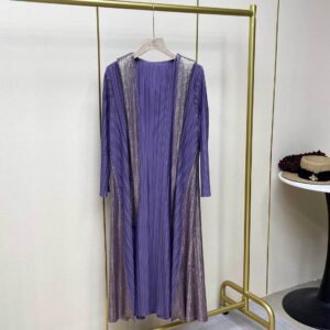 Autumn and winter new plus size women's retro long sleeved hot stamping V-neck hooded dress fashionable mid length skirt A-line skirt loose fit：圖片 8
