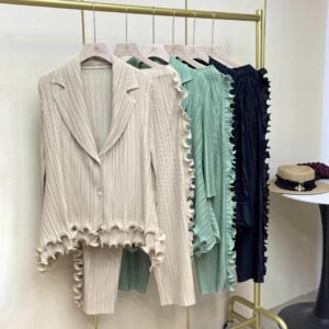 Jia Ning's new slimming plus size fashionable and stylish women's button autumn and winter edition lapel fungus set：圖片 5