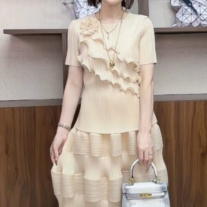 Miyake 2024 Summer Korean Edition Solid Color Ruffle Fold Round Neck Short Sleeve Loose T-shirt Top for Women