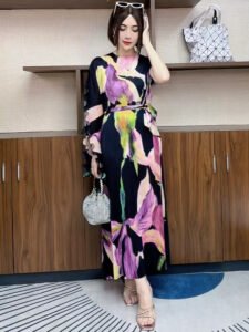 Autumn new style stylish dress, high-end new floral long style, elegant and casual design, long skirt looks slim：圖片 3