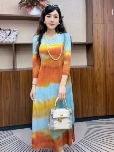 2024 Summer New Product: Miyake Fold Round Neck Printed Temperament Versatile Loose Dress, Fold New Style, Blended：圖片 3