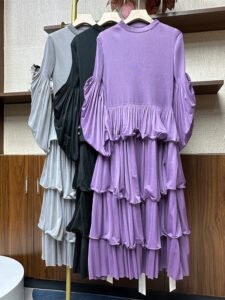 Dress patchwork high waisted cake skirt, high-end autumn new style, fashionable temperament, autumn and winter pleated dress, stylish：圖片 6