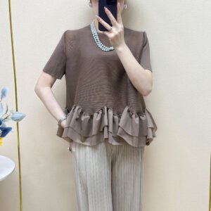 Jia Ning's new summer short sleeved shirt with a petite temperament, round neck, fresh and sweet, and irregular lace top that covers the belly：圖片 5