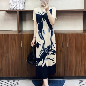 Jia Ning pleated summer new loose dress pleated skirt socialite style slimming temperament mid length skirt round neck short sleeved dress：圖片 6