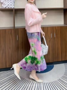 Miyake Fish Tail Heavy Industry pleated midi skirt with high-end feel, elastic waist, colorful printed hanging feeling, slimming effect, mid length skirt for children：圖片 5