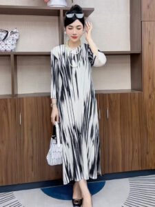 Summer loose dress, women's dress, slimming temperament, fashionable and casual, mid length skirt, pleated striped, thin style：圖片 5