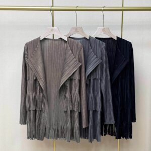 Jia Ning's new retro slimming autumn and winter women's long sleeved pleated three-layer tassel cardigan top：圖片 7