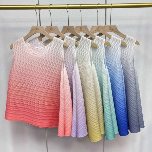Jia Ning's new versatile and fashionable round neck summer irregular gradient color vest top