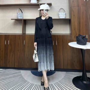 Jia Ning San Zhai slim fit leisure plus size new style temperament versatile V-neck gradient tassel two-piece set：圖片 6