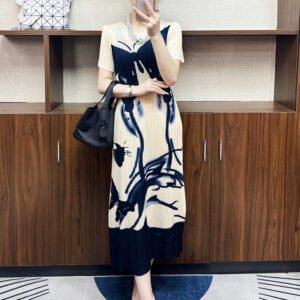 Jia Ning pleated summer new loose dress pleated skirt socialite style slimming temperament mid length skirt round neck short sleeved dress：圖片 7