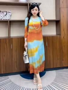 2024 Summer New Product: Miyake Fold Round Neck Printed Temperament Versatile Loose Dress, Fold New Style, Blended：圖片 7