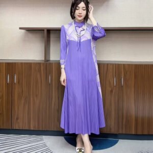 Fashionable Miyake pleated plus size dress 2024 autumn loose new style temperament slimming mom skirt covering belly