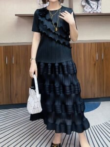 Miyake 2024 Summer Korean Edition Solid Color Ruffle Fold Round Neck Short Sleeve Loose T-shirt Top for Women：圖片 3