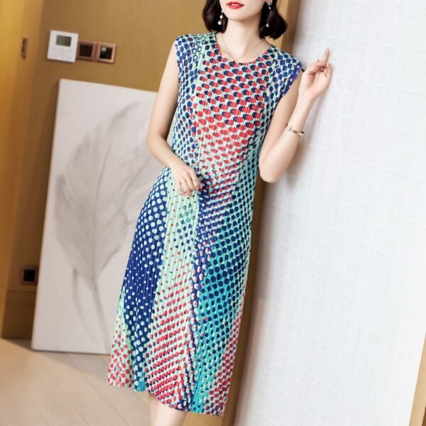 Tailored and versatile new long fashion dress, polka dot vest dress, Japanese and Korean casual sleeveless women's long dress